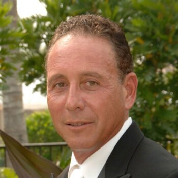 Dr.-Stratt-headshot1